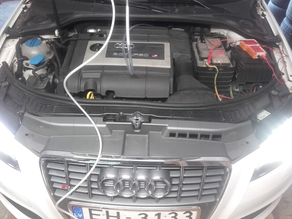 Audi dzinēja tīrīšana